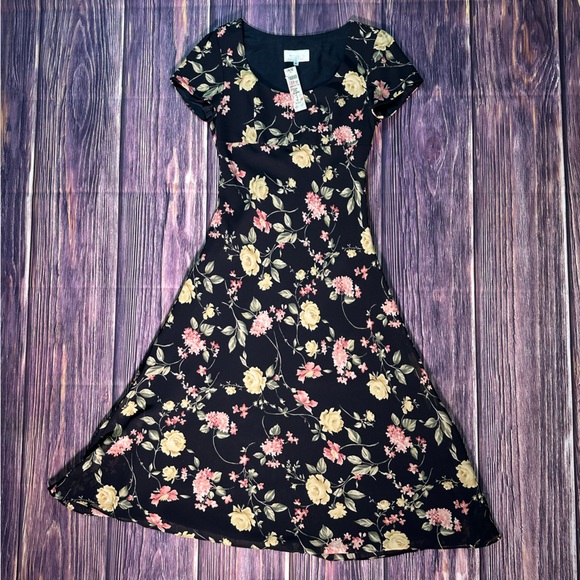 NWT Deadstock 90s Women’s Cache Fit & Flare A-Line Midi Floral Dress - Picture 4 of 10